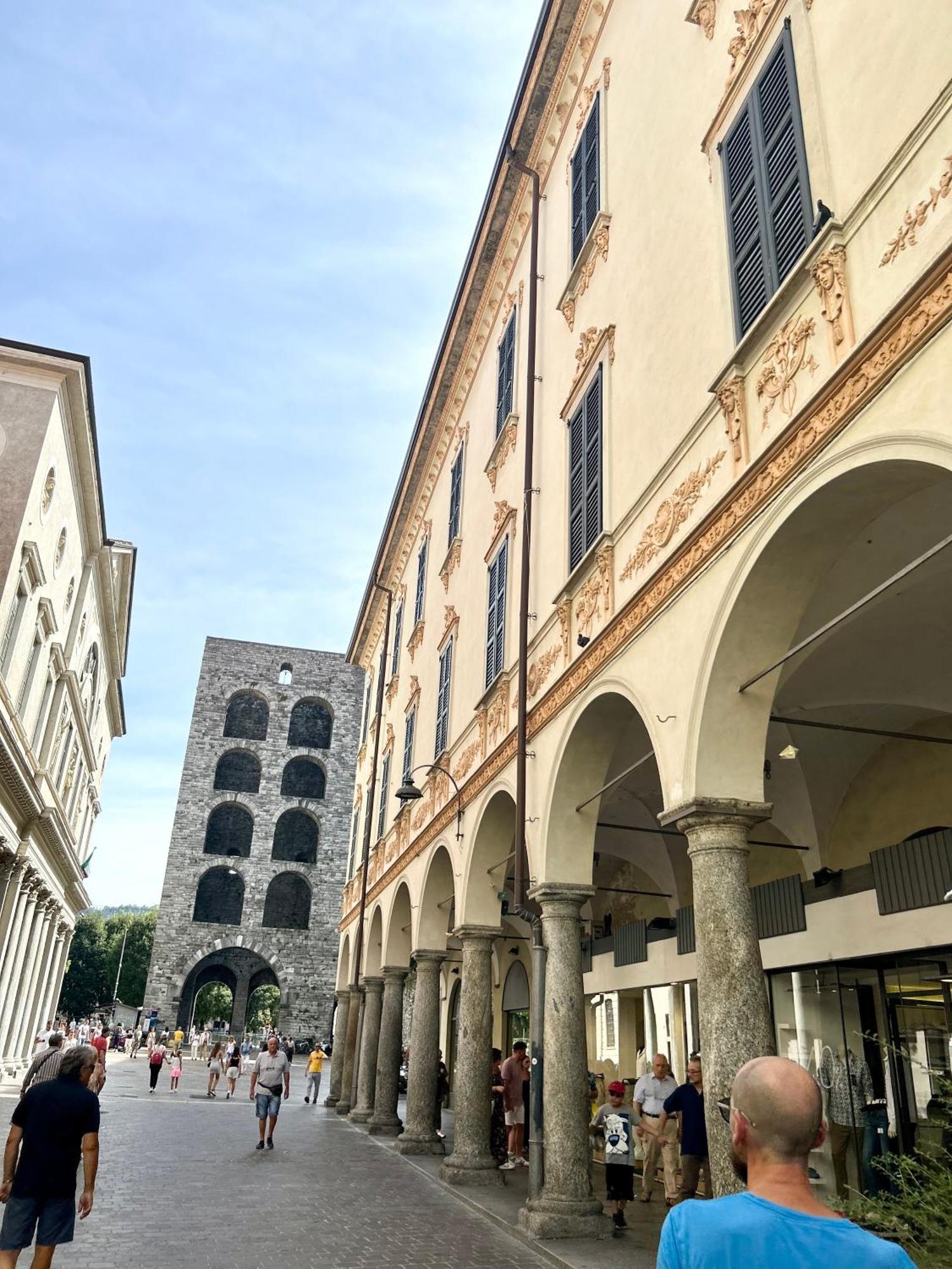 Porta Torre Como Apartment - By Relais Di Giada Экстерьер фото